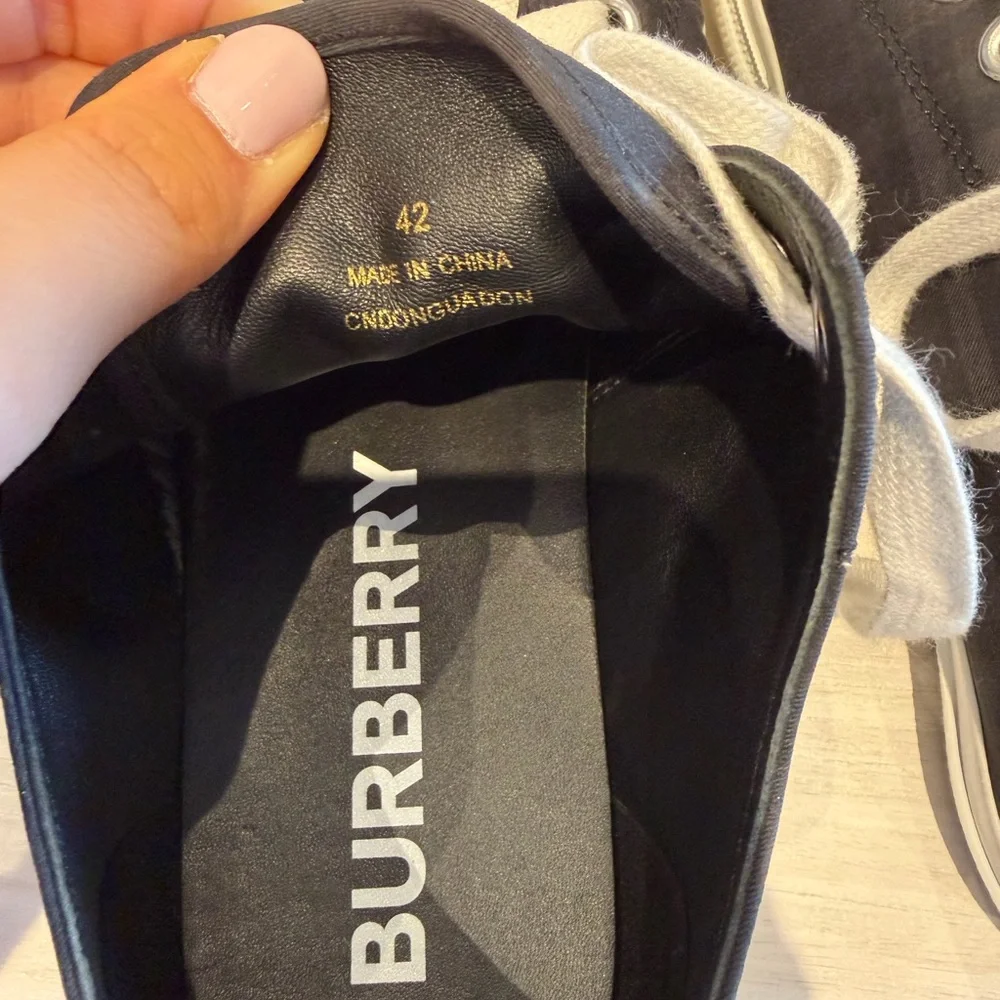 Burberry Black Sneakers with White Accents - Picture 4 of 4